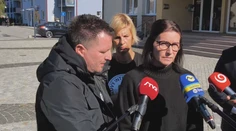 „Prosím, držte nám palce.“ Zlomená riaditeľka školy v Staškove prvýkrát od tragédie prehovorila