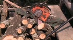 Víkend sa skončil predčasne a tragicky! Muž (†49) si pílou smrteľne poranil krk