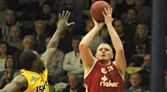 Slovenský basketbal smúti. Po komplikáciách s covidom zomrel niekdajší hráč Komárna (†32)
