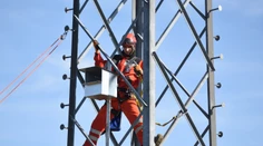 Niektorí obyvatelia stredného Slovenska zostanú bez elektriny aj cez noc