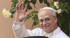 Vatikán zverejnil oficiálny portrét Leva XIV. Pápež je aktívny aj na sociálnych sieťach