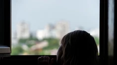 Žiačka odmieta chodiť k mame. Súd ju preto posiela na prevýchovu do detského domova