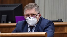 Výbor sa bude žiadosťou na vzatie Fica do väzby zaoberať až v stredu
