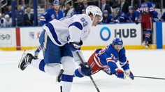 VIDEO: Tampa Bay neskórovala ani raz, no teší sa na play-off. Padali góly debutantov aj zápis do histórie