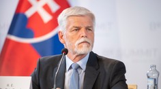 Pavel: Vojenská podpora Ukrajiny nevylučuje hľadať riešenie konca konfliktu