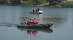 Smutný deň na juhu: Potápači hľadali nezvestného mladíka, smrteľný úraz mal konateľ družstva