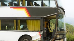 Otrasné: Pri nehode autobusu zahynulo najmenej 14 ľudí, 41 zranených
