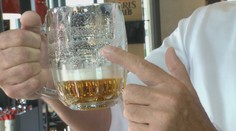 Zle načapované pivo môžete reklamovať. Viete, ako má správne vyzerať?