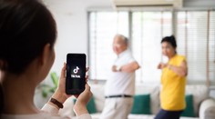 Nový trend na TikToku: Ranná rutina pred prácou spôsobuje ošiaľ