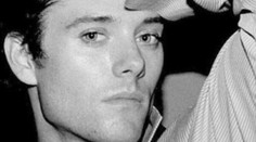 Strašné. Mladík "skajpoval" s priateľkou, keď k nej vošiel vrah