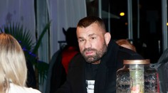 Koleno na krku, hlava na ceste. Vémola prvýkrát prehovoril o detailoch policajného zásahu