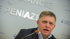 Fico poslancom: Ak nezmeníte postoj k platom, spojím to s hlasovaním o dôvere vlády