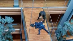Britský poslanec je už pri vedomí, krvné zrazeniny v mozgu sa nepotvrdili