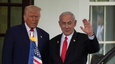 Ostré varovanie Trumpa Iránu: Ak sa nevzdá jadrového programu, zaútočíme spolu s Izraelom