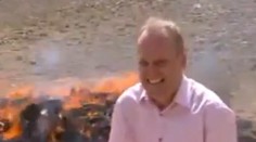 Reportér sa nadýchal výparov a potom sa už len chichotal