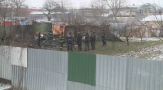 Tri deti, ktoré zhoreli v chatrči v Košiciach, doplatili na žiarlivého partnera ich matky