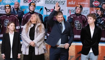 Dres s číslom osem si v Slovane už nikto neoblečie. Legendárny Michal Sersen sa dočkal zaslúženej pocty