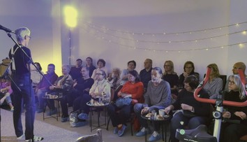 Obyčajná bytovka skrýva netradičný zážitok. Divadlo v paneláku si získava čoraz viac návštevníkov