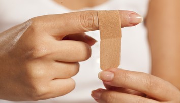 Doposiaľ ste používali náplasť nesprávne. Ukážeme vám, ako ju môžete správne zafixovať