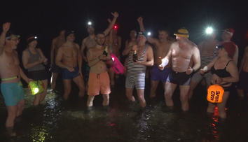 Ako vítali nový rok Slováci? Kým niekto tancoval, iní sa otužovali