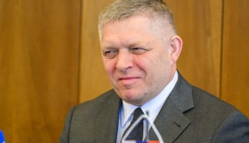 PRIESKUM: Fico by už vládu nezložil ani s pomocou Republiky