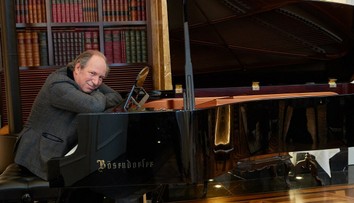 Exkluzívny videopozdrav: Hudobný velikán prichádza na Slovensko!