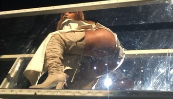 To najlepšie z Rihanny vo Viedni: Holé prsia, zadok a tvár ako dievčatko