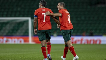 Charitatívny zápas priniesol triumf portugalských legiend. Vo výbere sveta nechýbal Marek Hamšík