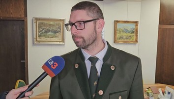 Riaditeľom TANAP-u bude naďalej odsúdený pytliak Olexa. Minister Taraba jeho rezignáciu neprijal