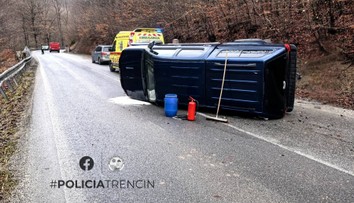 Dopravná nehoda pri Prievidzi. Zasahovali všetky záchranné zložky