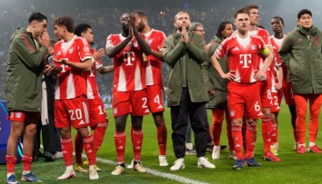 Bayern hral o dvoch menej, neuznali mu dva góly, ale v šlágri nepadol. Vavro opäť len sedel na lavičke