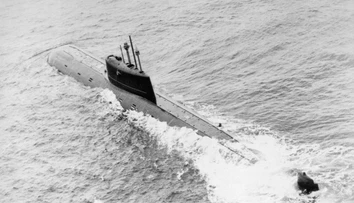 Časovaná bomba? Potopená sovietska ponorka leží už viac ako 30 rokov na dne mora v Európe. Uniká z nej radiácia