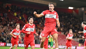 VIDEO: Nastúpil na nezvyčajnej pozícii a ihneď skóroval. Strelec si v Anglicku rozšíril gólový účet