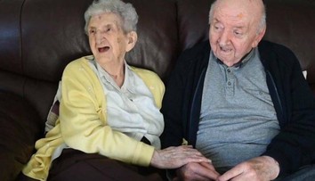 Maznáčik? Matka (98) sa presťahovala, aby v domove dôchodcov dozrela na syna (80)