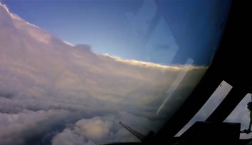 V oku hurikánu: Milióny pred ním utekajú, no títo odvážlivci letia priamo do stredu