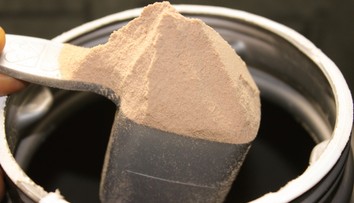 Decathlon sťahuje z predaja populárny produkt. Pijú ho mnohí Slováci