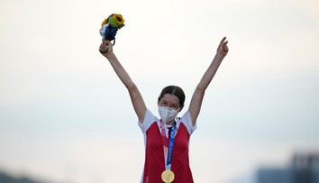 Je bez profi tímu a trénera, všetko si plánuje sama. Vyštudovaná matematička získala na OH senzačné zlato