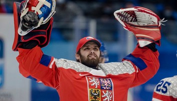 Kontroverzný český brankár sa pokúsi o reštart kariéry na severe Európy. Vracia sa do známeho prostredia