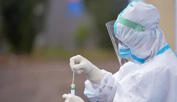 Hrozivé počty pozitívnych na COVID-19. V obci Krásnohorské Podhradie platí mimoriadna situácia