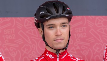 Fanúšik zachytil na kameru pád a oživovanie Lambrechta, štvrtú etapu neutralizovali