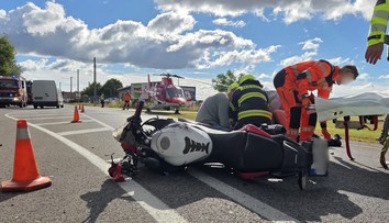 Vážna nehoda pri Senci. Zasahoval aj vrtuľník