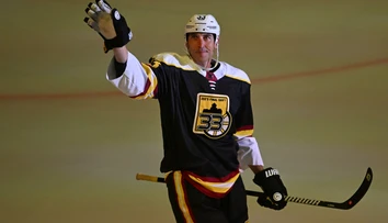 Legendárny Kopitar si užil atmosféru a vyzdvihol Cháru: Zaslúži si každú sekundu pozornosti