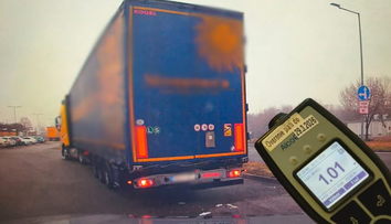 Opitý vodič za volantom obrovského kamióna. Polícia ho zastavila v poslednej chvíli