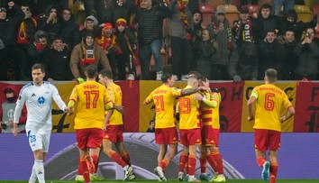 Chelsea si to v EKL užíva, dnes nasúkala súperovi osmičku. Kováčik víťazný, Králik asistoval