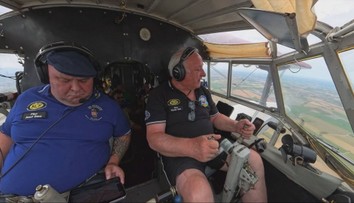 Nie každý si môže len tak sadnúť do kokpitu a pilotovať lietadlo. Bezpečnosť a správne vyškolenie sú prvoradé