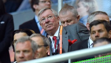 Manchester United prelomil mlčanie, Ferguson robí pokroky