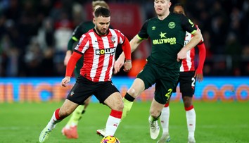 VIDEO: Po vysokej prehre sa musel vzdať dresu. Získala ho fanúšička, ktorá trafila výsledok zápasu