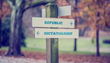 Die Zeit tvrdí, že Slovensko je na pokraji diktatúry: Odborník poslal Nemcom jasný odkaz