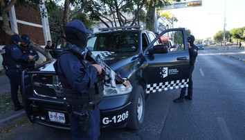 Armáda zabila vodcu kartelu Jalisco. Krajinu zachvátila vlna násilia