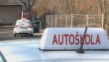 Budúci vodiči to budú mať komplikovanejšie. Vodičáky dražejú a skúšky budú náročnejšie
